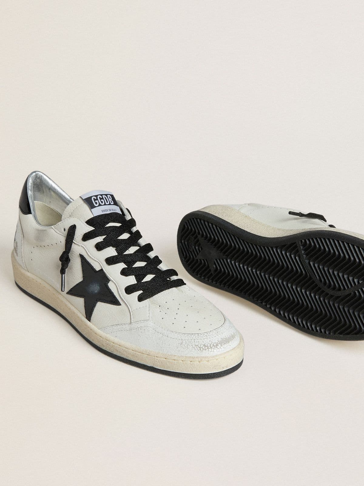 Women's Ball Star Wishes in nappa with black naplak star and heel tab | Golden Goose
