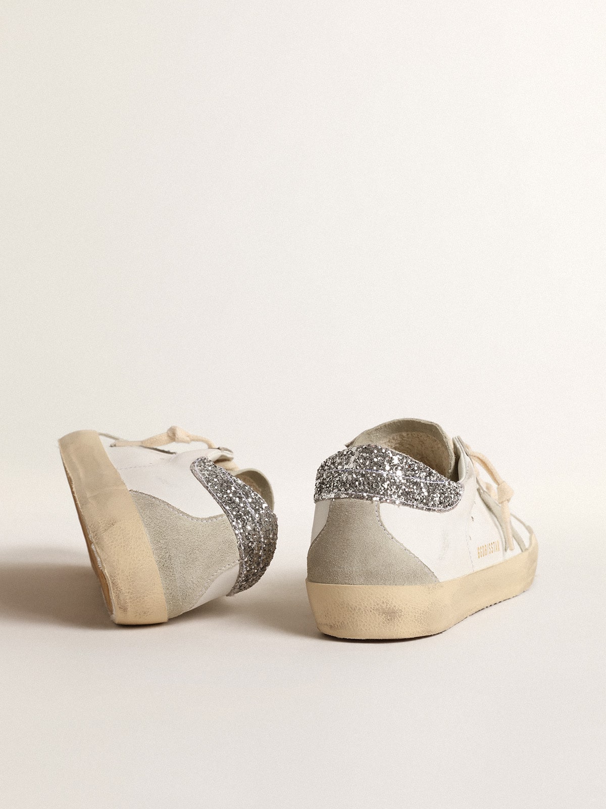 Women's Super-Star with gray star and silver glitter heel tab | Golden Goose