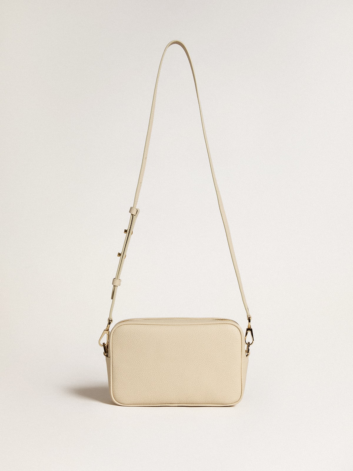 Star Bag in butter-colored hammered leather with Swarovski crystal star | Golden Goose