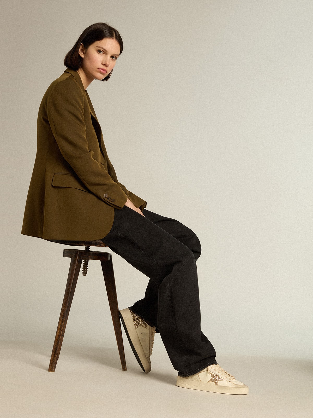 Women’s Stardan in ecru nappa leather with gold glitter star and heel tab | Golden Goose