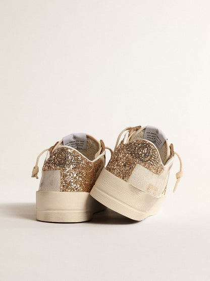 Women’s Stardan in ecru nappa leather with gold glitter star and heel tab | Golden Goose