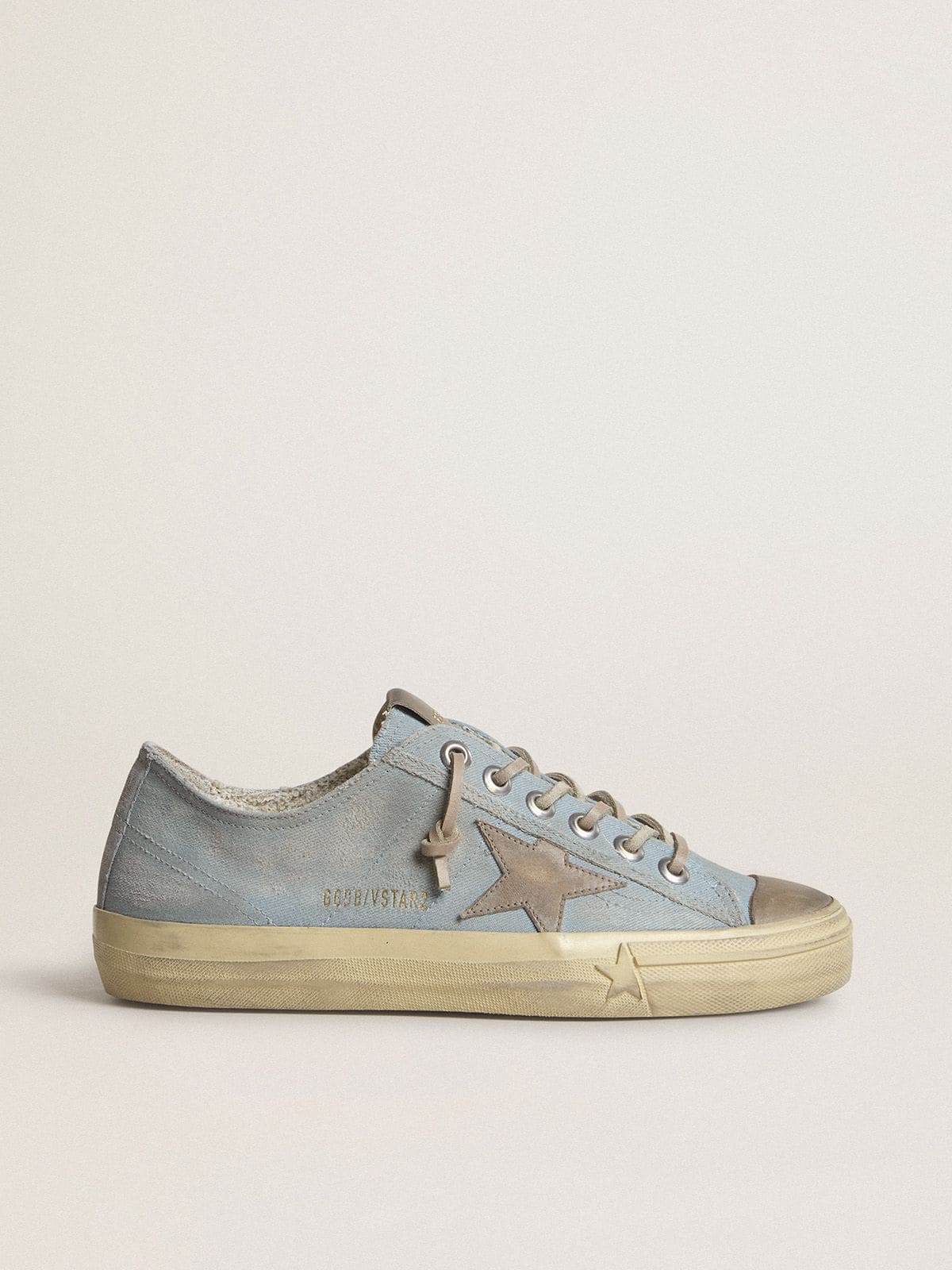 Women's V-Star in light blue canvas with dove-gray leather star | Golden Goose