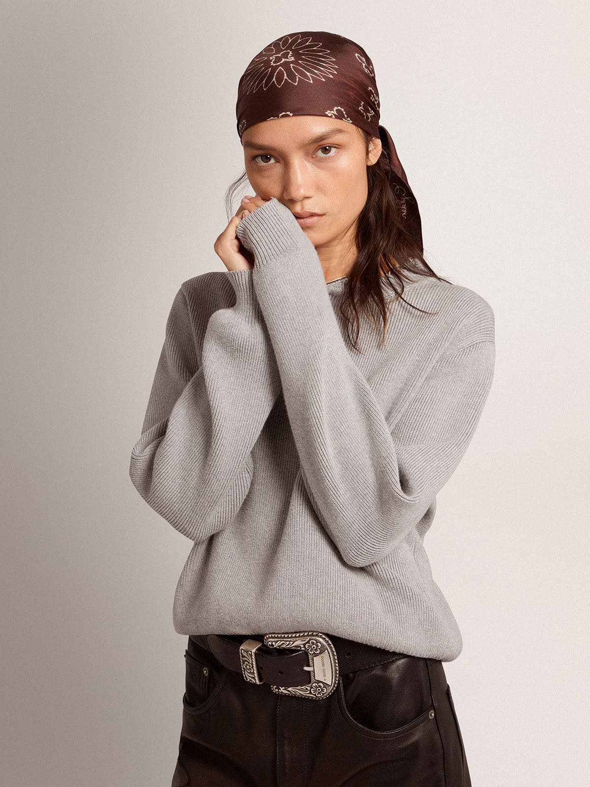 Women's round-neck sweater in gray cotton | Golden Goose