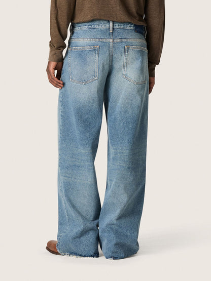 Golden women's boyfriend jeans in stone-washed light blue denim | Golden Goose