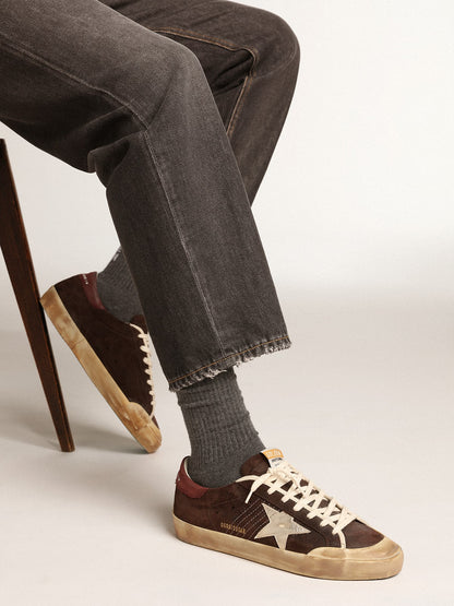 Men's Super-Star Penstar in brown suede with a platinum star | Golden Goose