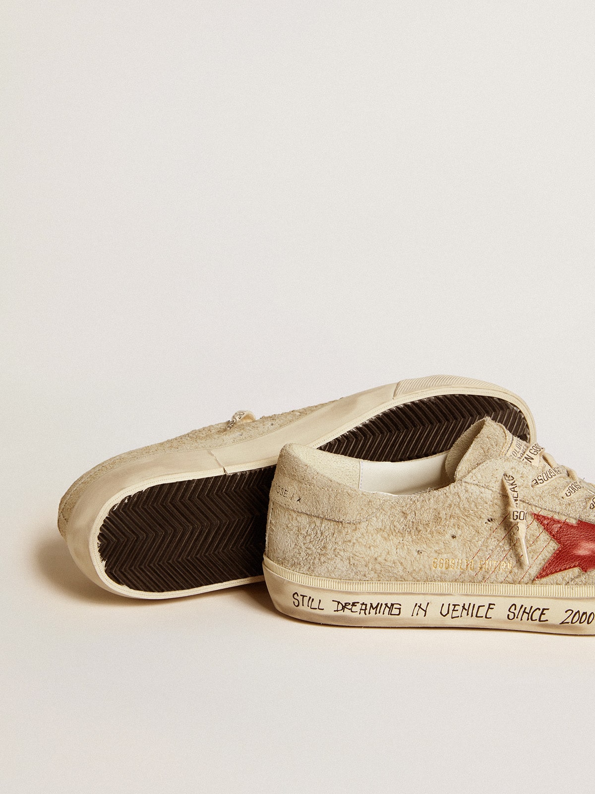Men's Super-Star LTD in gray suede with red leather star | Golden Goose