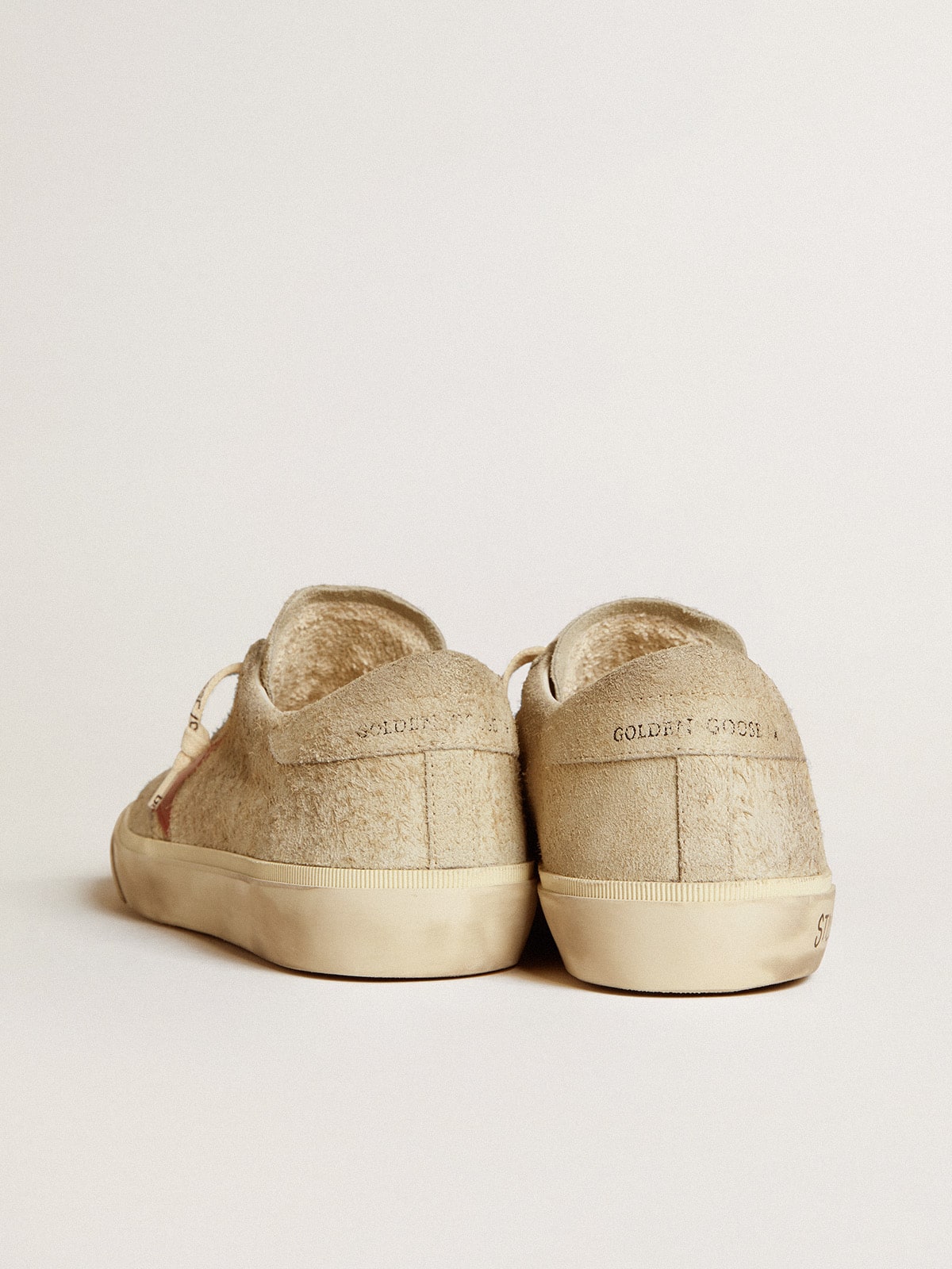 Men's Super-Star LTD in gray suede with red leather star | Golden Goose