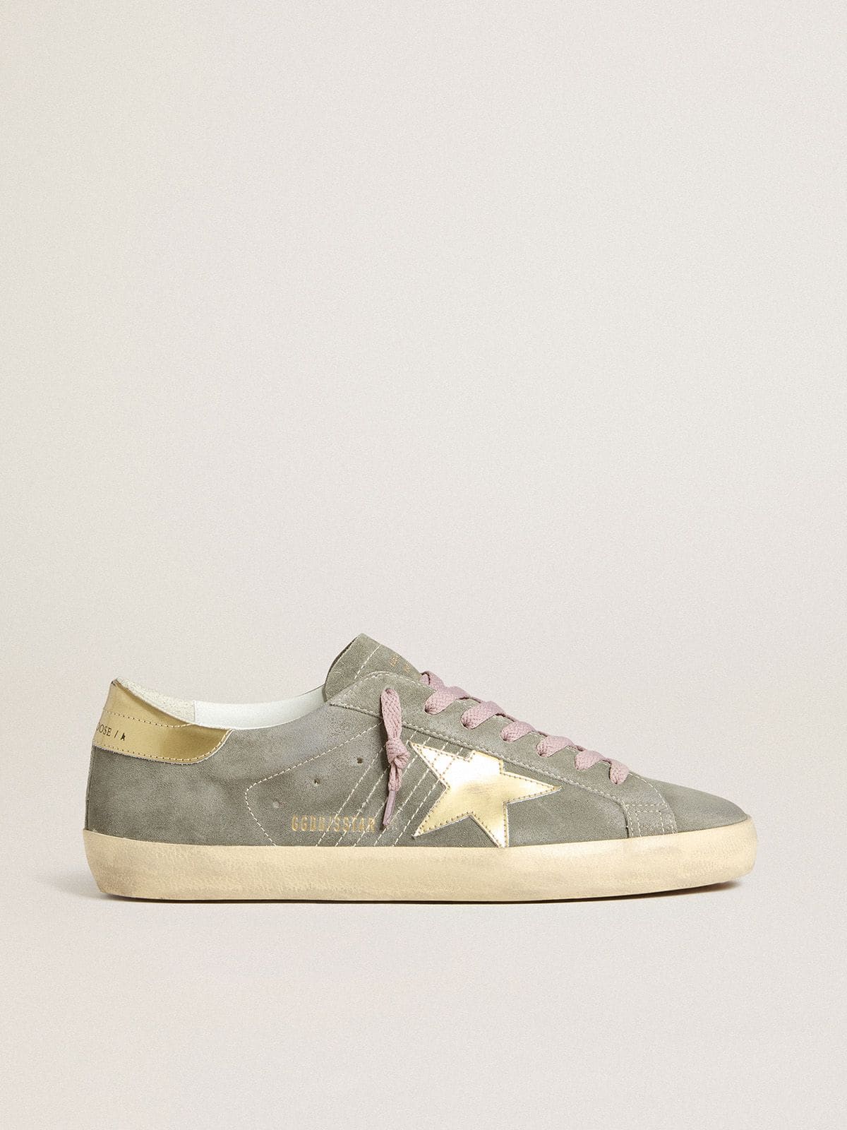 Men's Super-Star in gray suede with gold metallic leather star and heel tab | Golden Goose