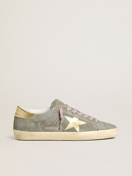 Men's Super-Star in gray suede with gold metallic leather star and heel tab | Golden Goose