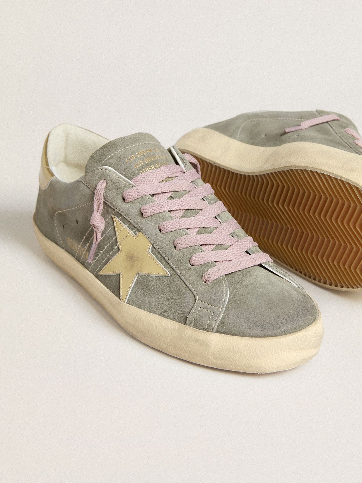 Men's Super-Star in gray suede with gold metallic leather star and heel tab | Golden Goose