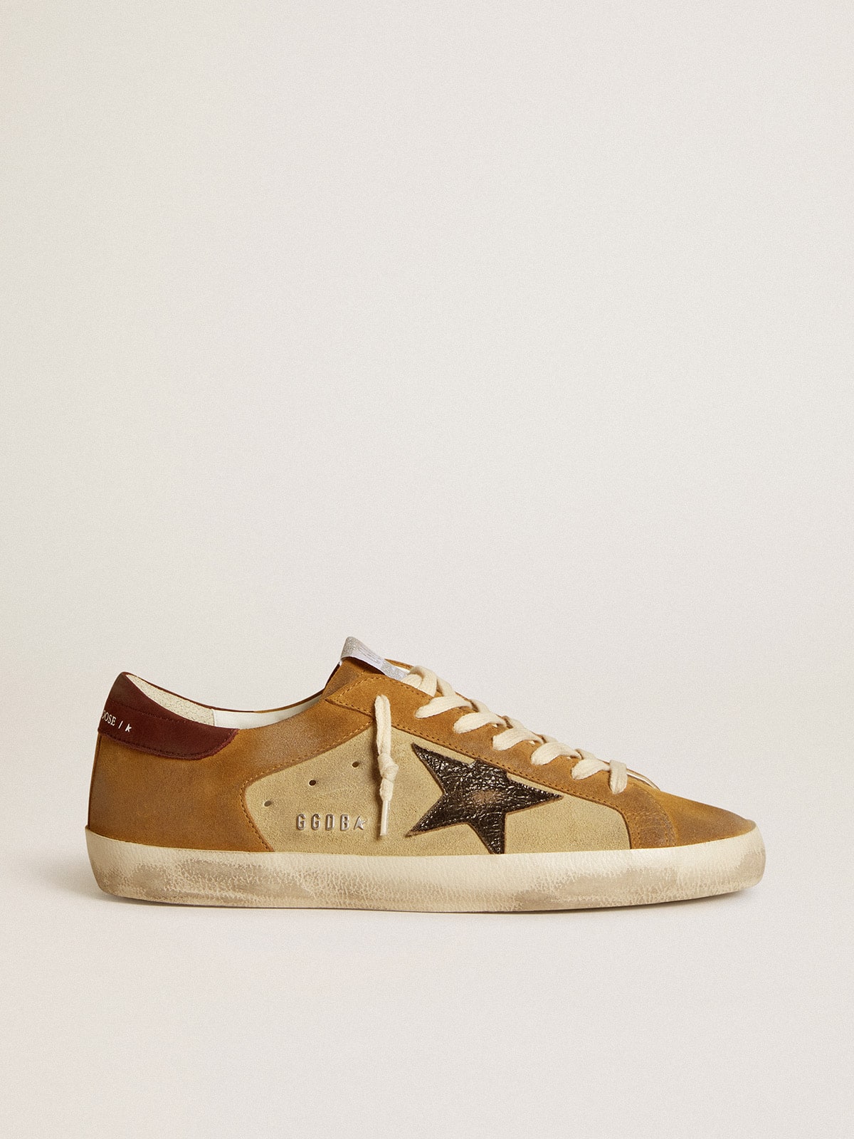 Men’s Super-Star in beige and caramel suede with black crackle leather star | Golden Goose