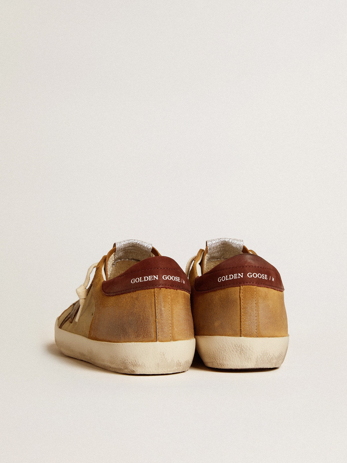 Men’s Super-Star in beige and caramel suede with black crackle leather star | Golden Goose