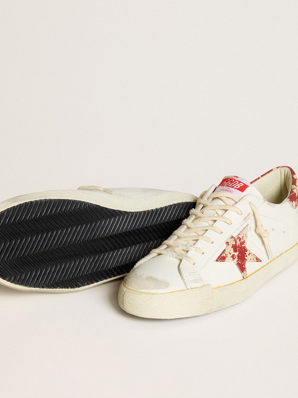 White Men's Super-Star LAB with rust-effect star and heel tab | Golden Goose