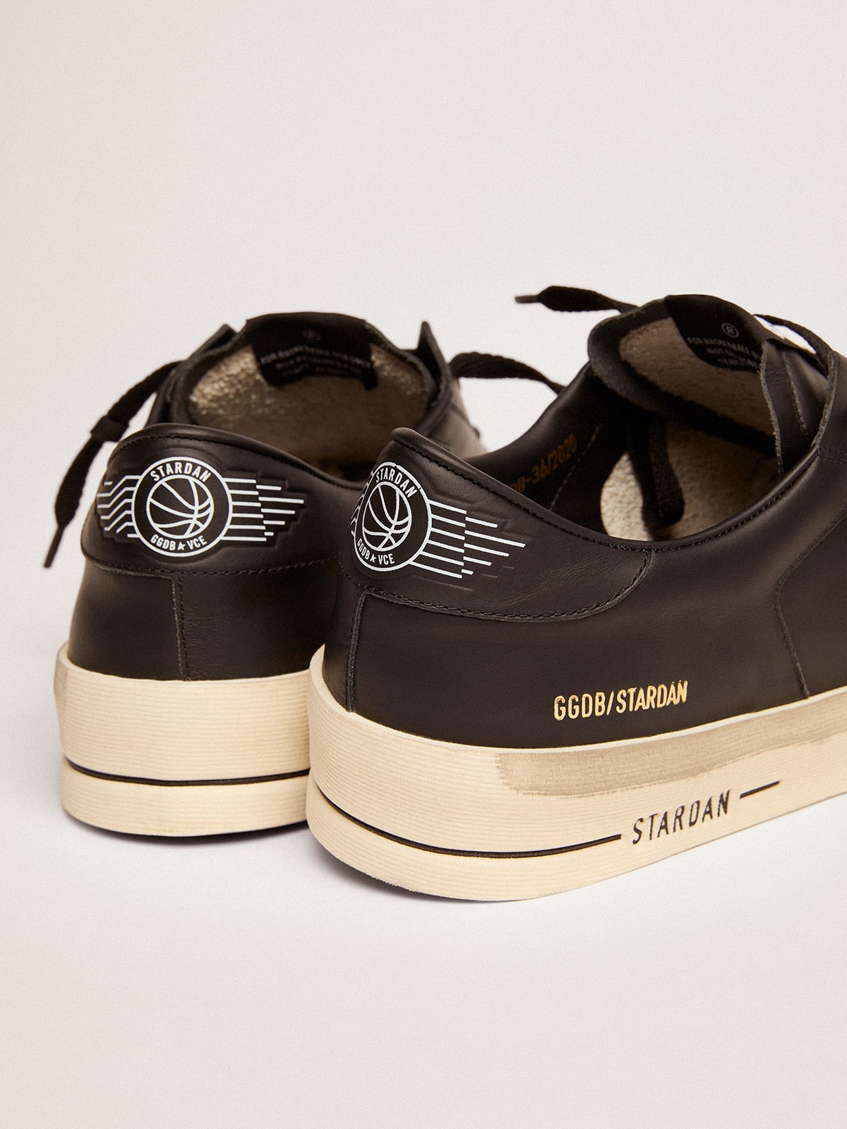Men's Stardan in total black leather | Golden Goose
