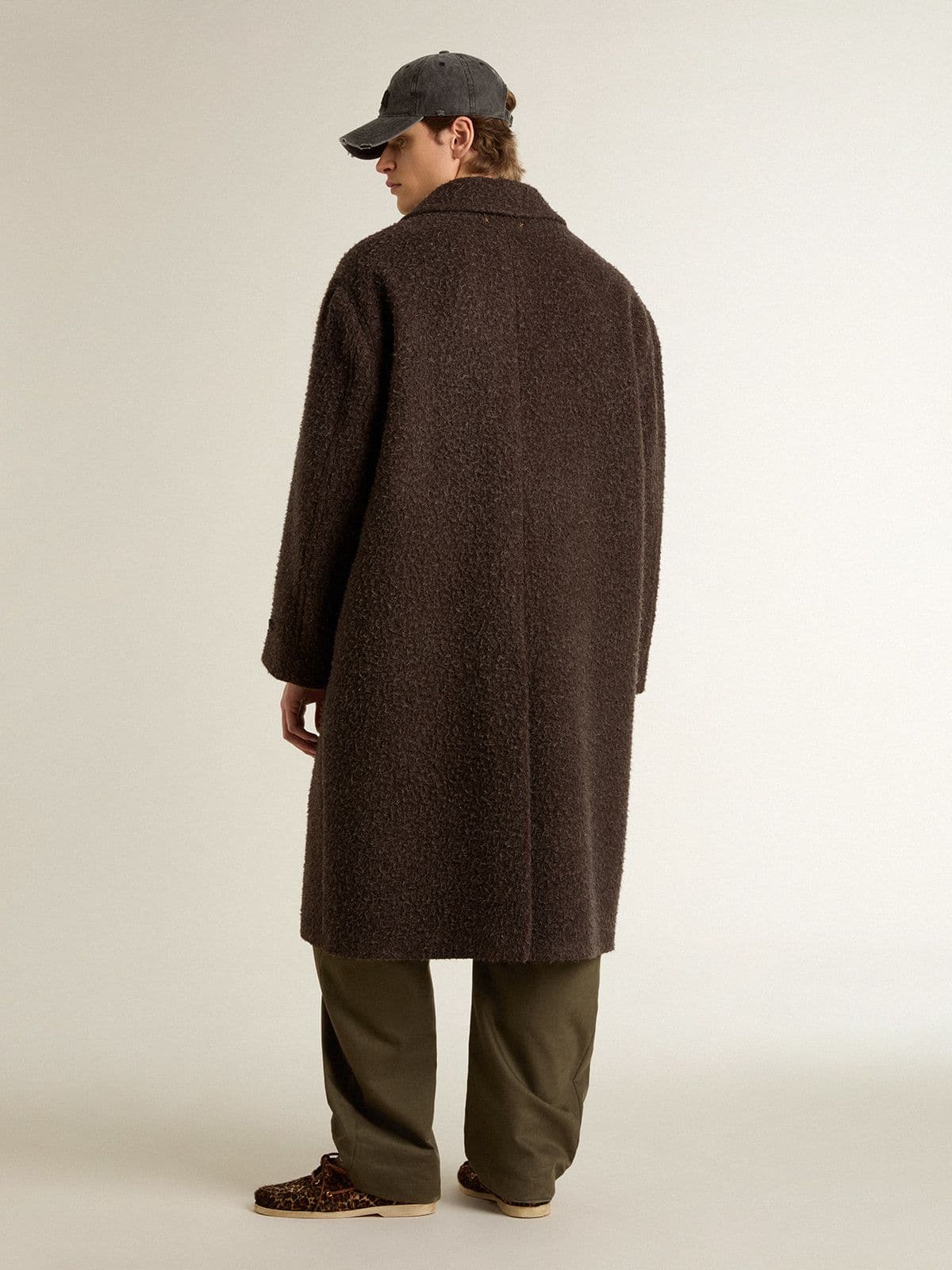Men's single-breasted Journey coat in wrinkle wool blend with floral pin | Golden Goose